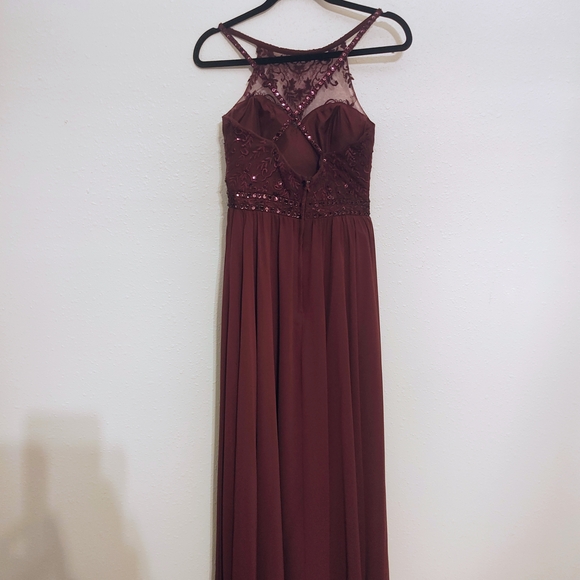 Morilee Madeline Gardner - Elegant Burgundy Wine Evening Gown - Picture 2 of 4